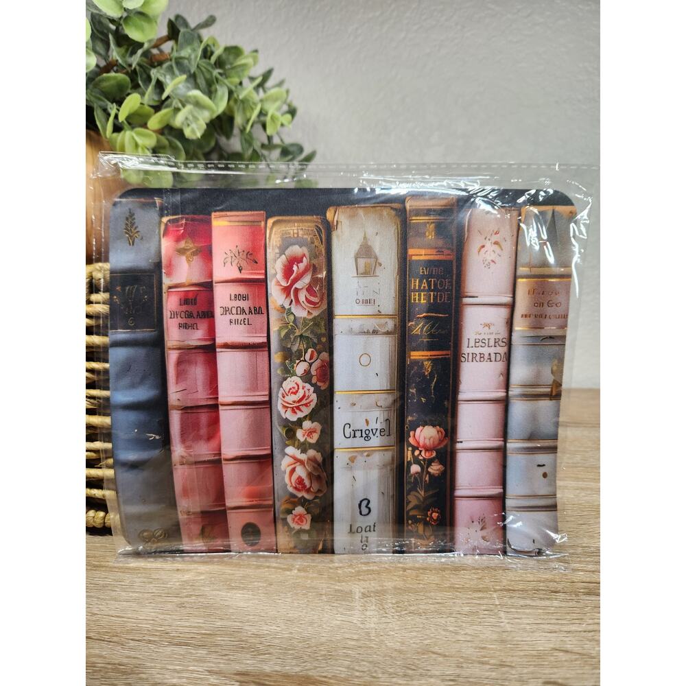 Mouse Pad - Books‎ and Flowers